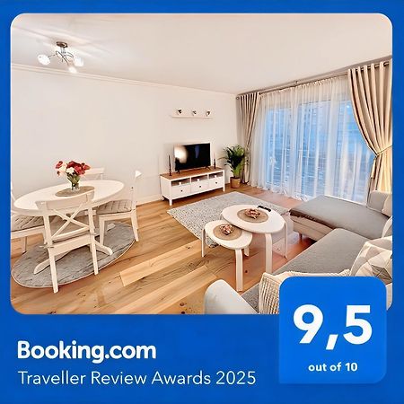 Apartamentos Prestige Suites Malaga III Екстериор снимка