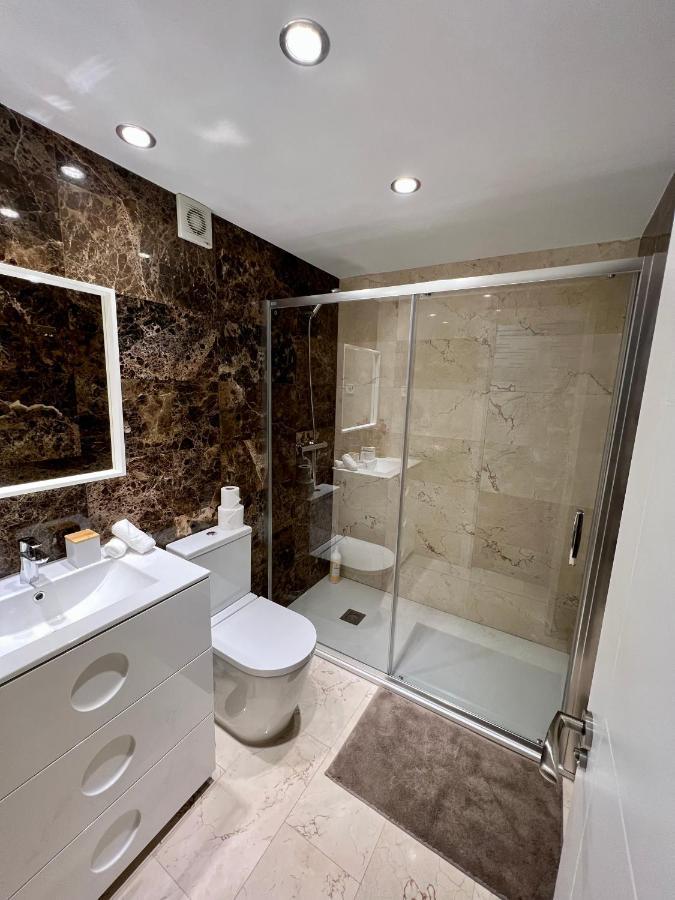 Apartamentos Prestige Suites Malaga III Екстериор снимка