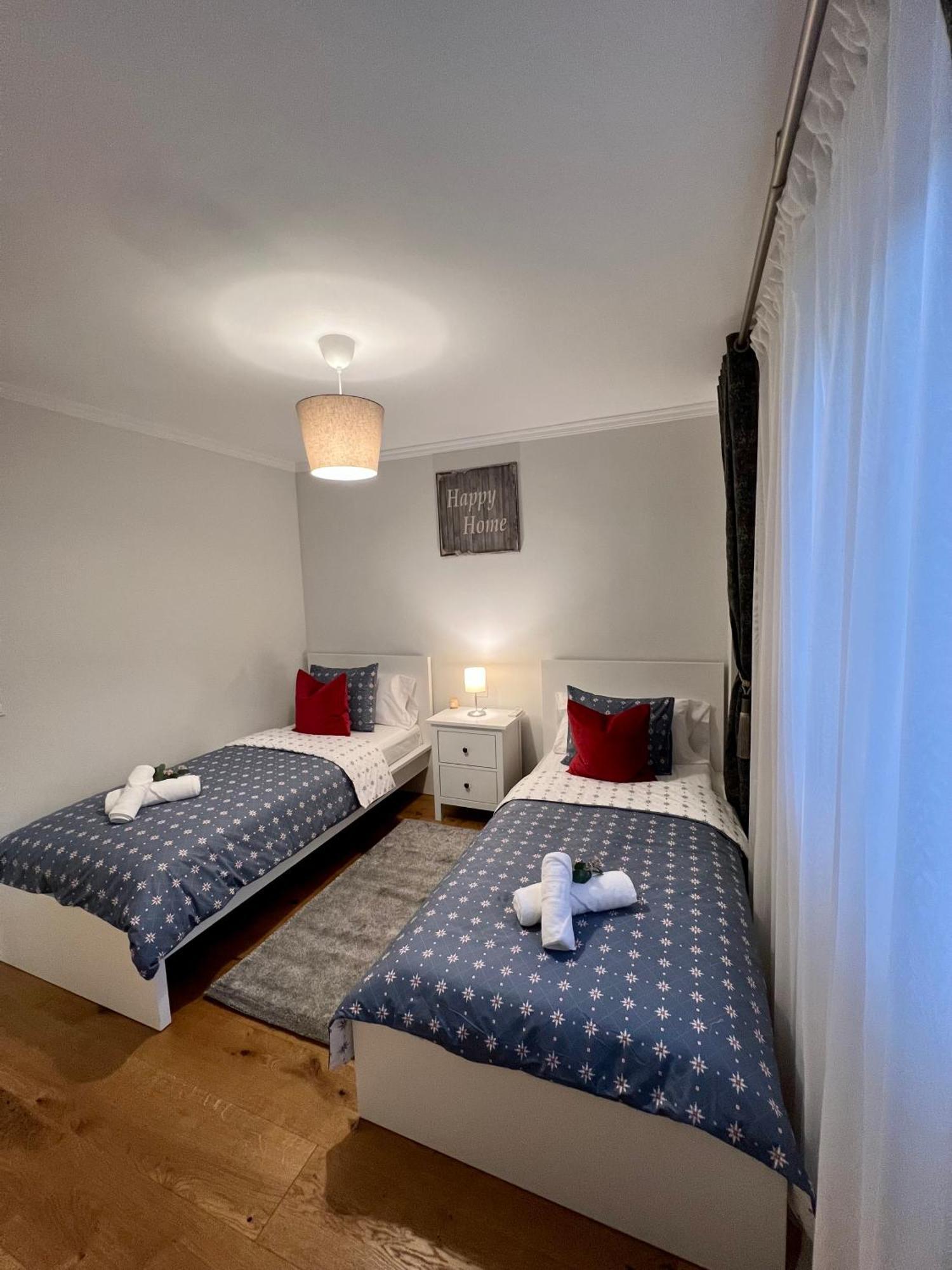 Apartamentos Prestige Suites Malaga III Екстериор снимка
